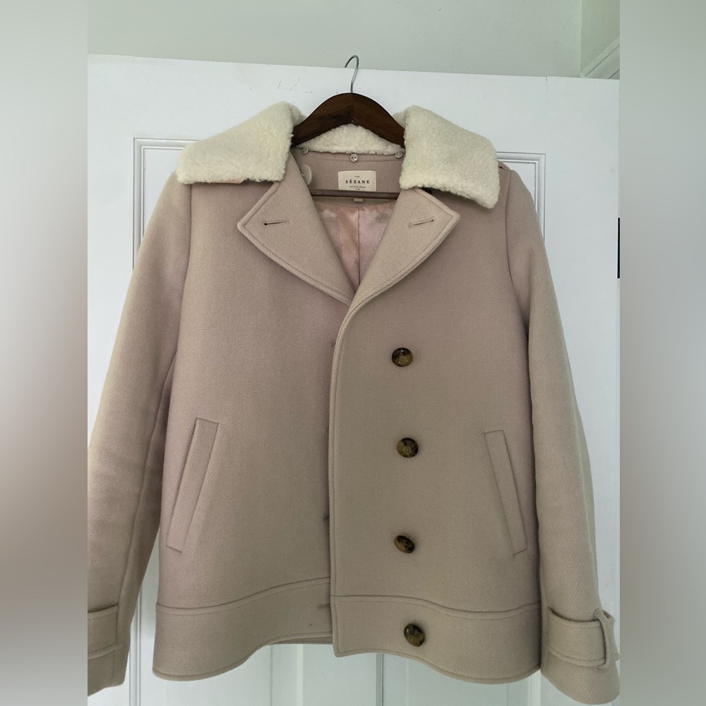 Sézane gently warn jacket with removable faux fur collar.